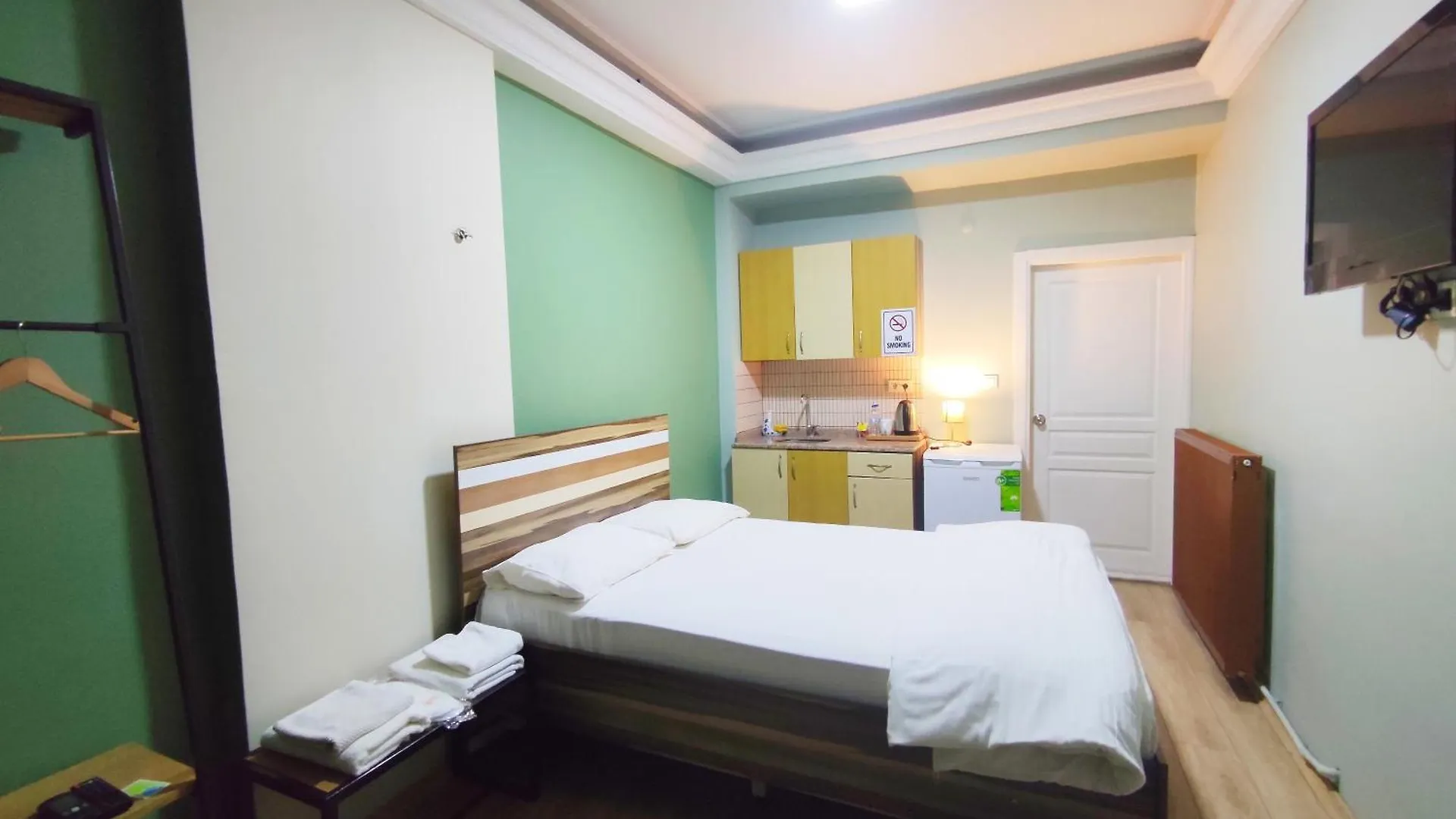 Yolo Hostel Estambul 0*,