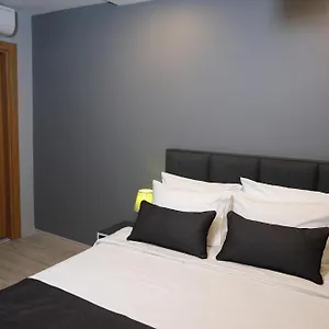 Pera Aparthotel