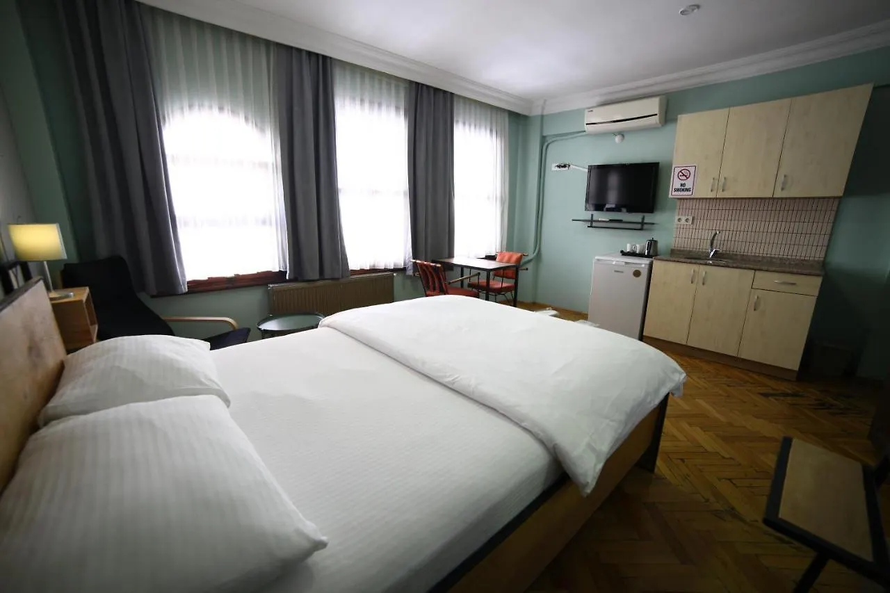 Yolo Hostel Istambul 0*,